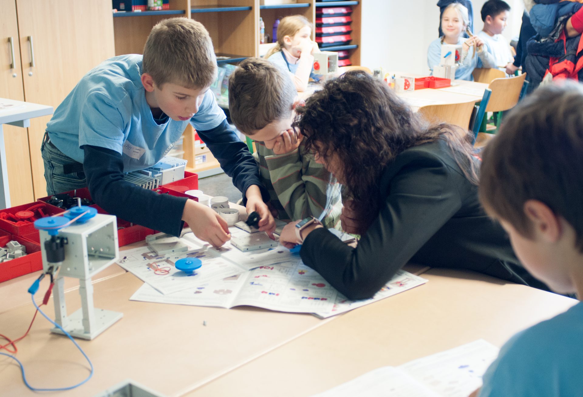 Einblicke, Experimente und Begegnungen – unser Tag der offenen Tür am 21. November